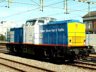 V100 - Alstom VSRT 203-1 'Tom'