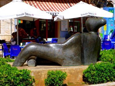 Valdepeñas - Esculturas y monumentos 01