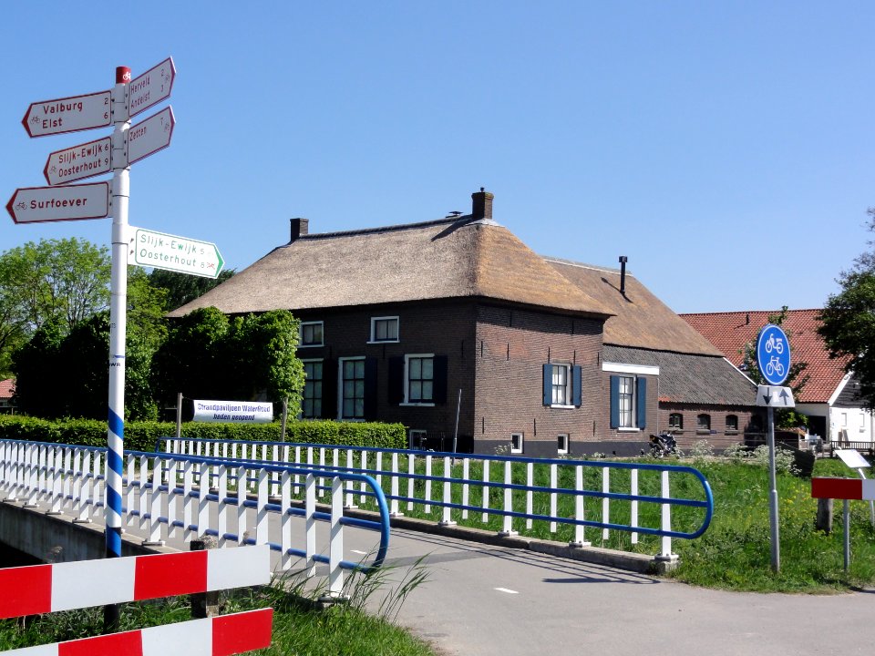 Valburg Rijksmonument 36727 Tielsestraat 129