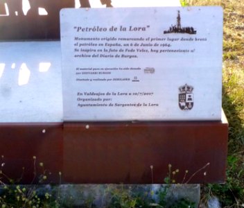 Valdeajos - Monumento memorial del Petróleo de la Lora 3