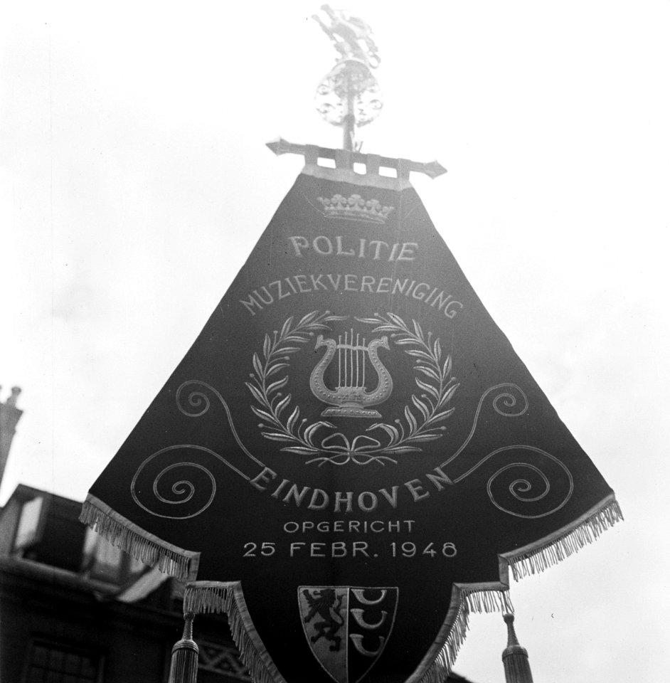 Vaandel van Politie Muziekvereniging Eindhoven, Bestanddeelnr 255-8552