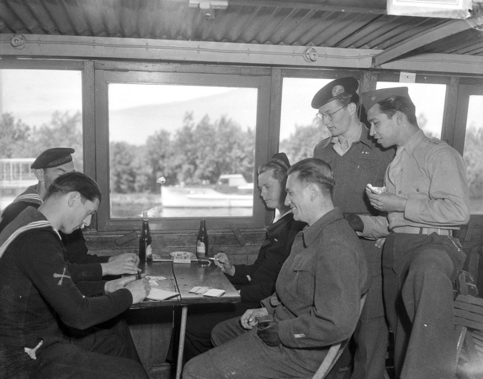 Vaartocht van matrozen en mariniers in Leiden, Bestanddeelnr 903-4206