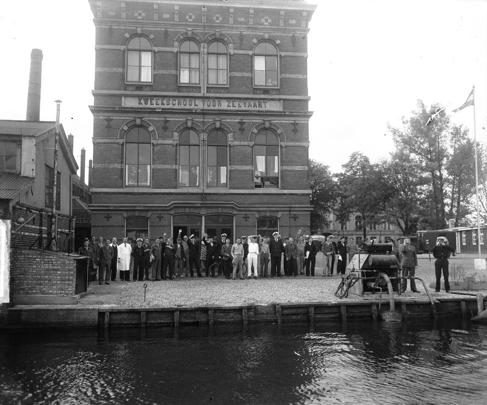 Vaartocht van matrozen en mariniers in Leiden, Bestanddeelnr 903-4201