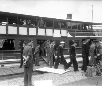 Vaartocht van matrozen en mariniers in Leiden, Bestanddeelnr 903-4204