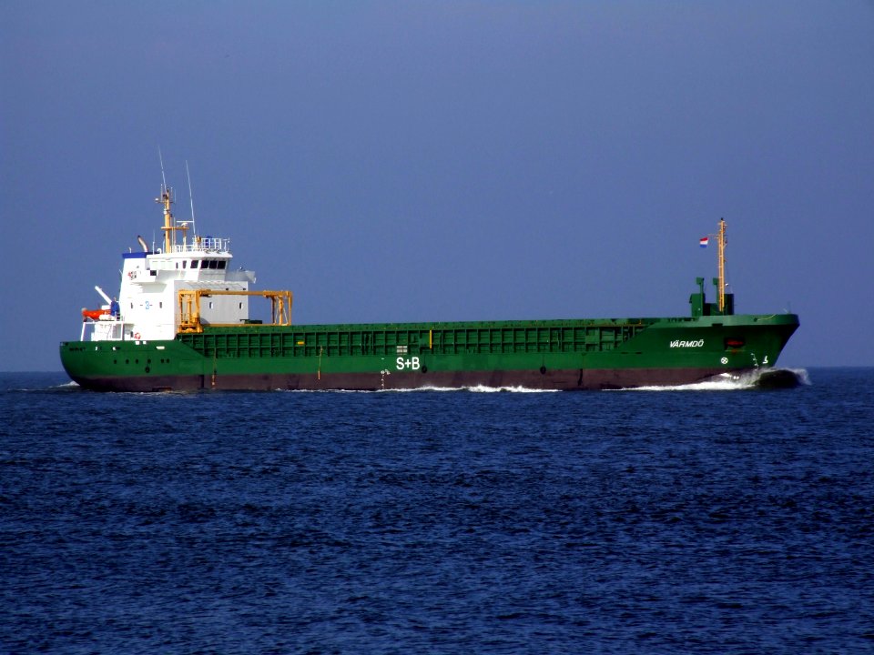 Värmdö p1 approaching Port of Rotterdam
