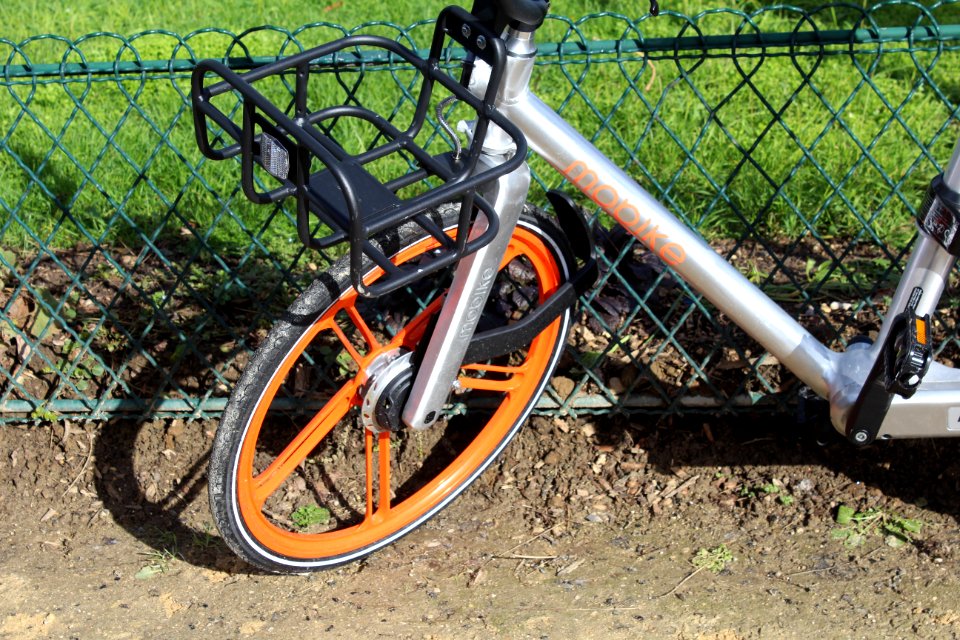 Vélo Mobike place Maréchal Lattre Tassigny Paris 2