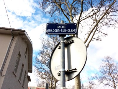 Vénisseux - Rue Oradour-sur-Glane, plaque