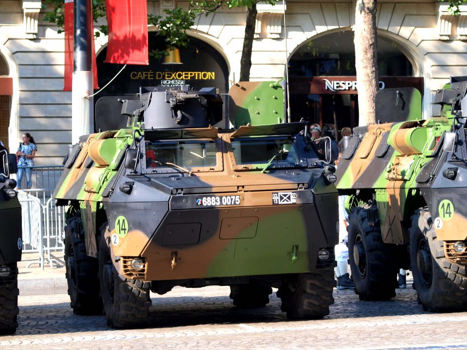 Véhicule de l'Avant Blindé, VAB 4x4, army licence registration 6883 0075 photo-1