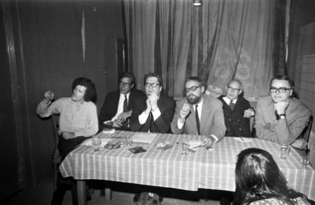 V.l.n.r. P. Nicolai (assistent prof. Belinfante), W.L. Brugsma (hoofdredacteur H, Bestanddeelnr 922-5598