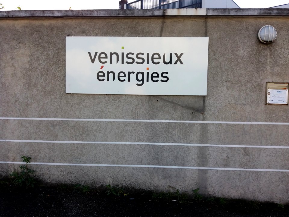 Vénissieux - Rue Albert Einstein, plaque de la chaufferie