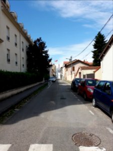 Vénissieux - Rue François Gros, depuis la rue du Professeur Roux