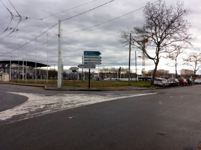 Vénissieux - Rue Nelson Mandela, depuis l'avenue Viviani