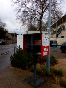 Vénissieux - Rue Professeur Roux, boîte à livres