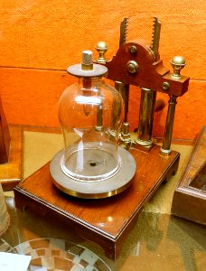 Vacuum pump and bell jar, Watkins & Hill, Charing Cross Road, London, c. 1835-1845 - Fox Talbot Museum - Wiltshire, England - DSC01066