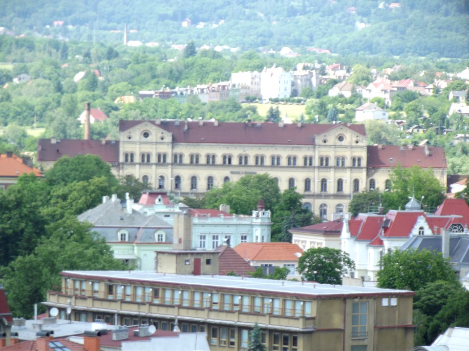 Výhled z obchodní akademie - okolí vlakového nádraží