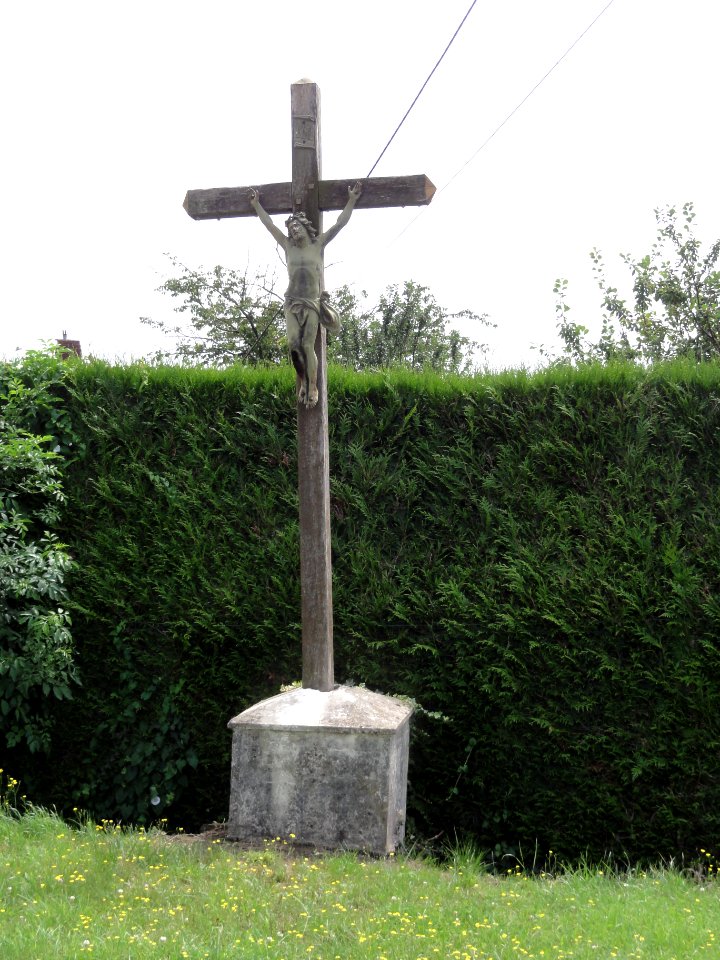 Vadencourt (Aisne) croix de chemin à Longchamps