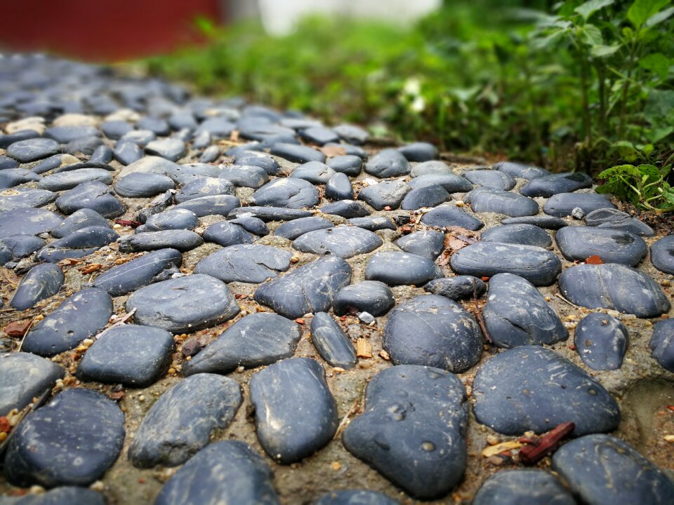 Cobblestone lane gravel