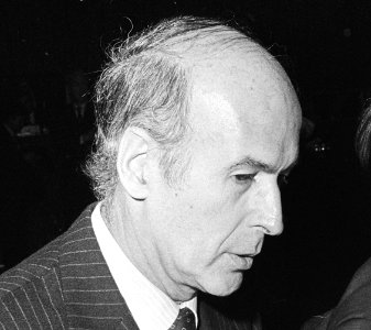 V. Giscard d'Estaing 1976 - cropped