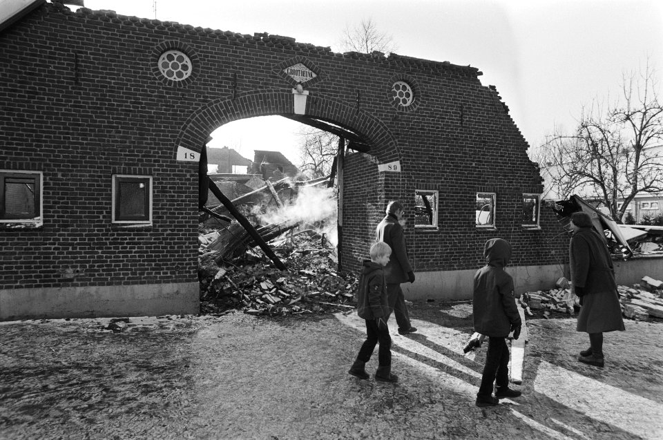 Vakantiecomplex Groot Deunk in Barlo dat de Bhagwan-beweging had willen kopen, i, Bestanddeelnr 931-9020