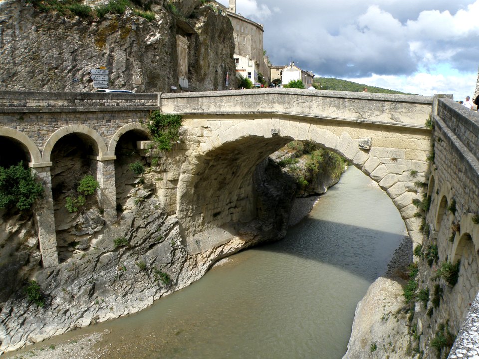 Vaison-la-Romaine Pont romain 2