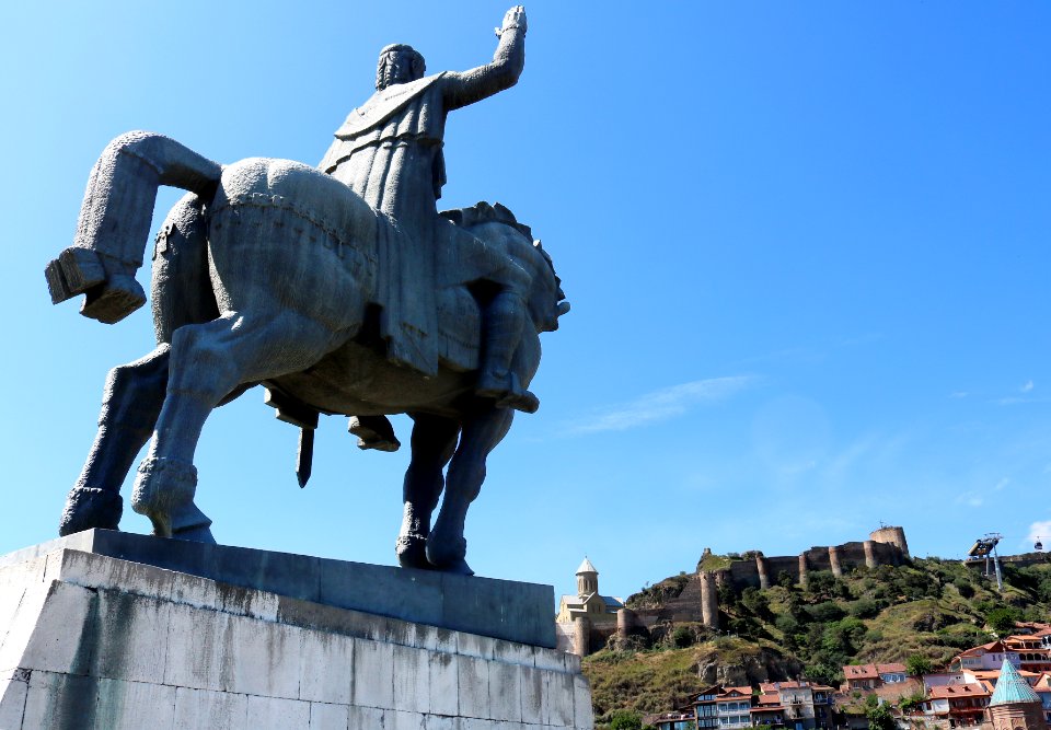 Vakhtang Gorgasali Statue - Tbilisi - 03