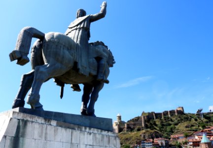 Vakhtang Gorgasali Statue - Tbilisi - 03