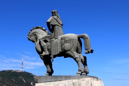Vakhtang Gorgasali Statue - Tbilisi - 02
