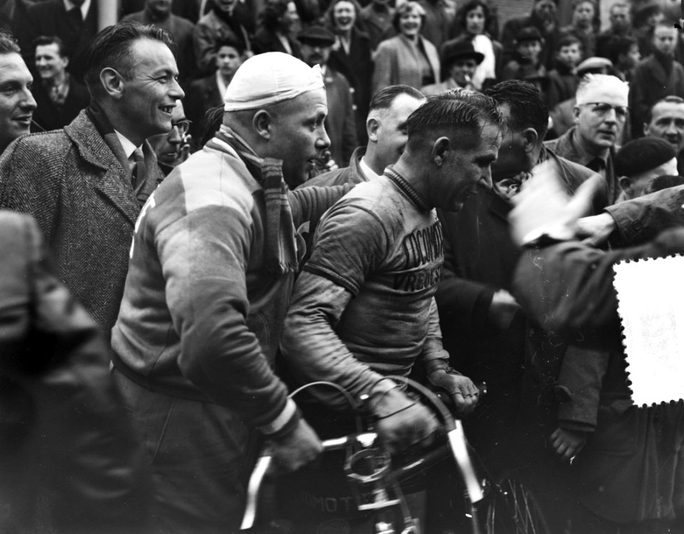 Valkenburg Kampioenschap wielrennen van Nederland op de weg Cauberg winnaar van, Bestanddeelnr 907-7251