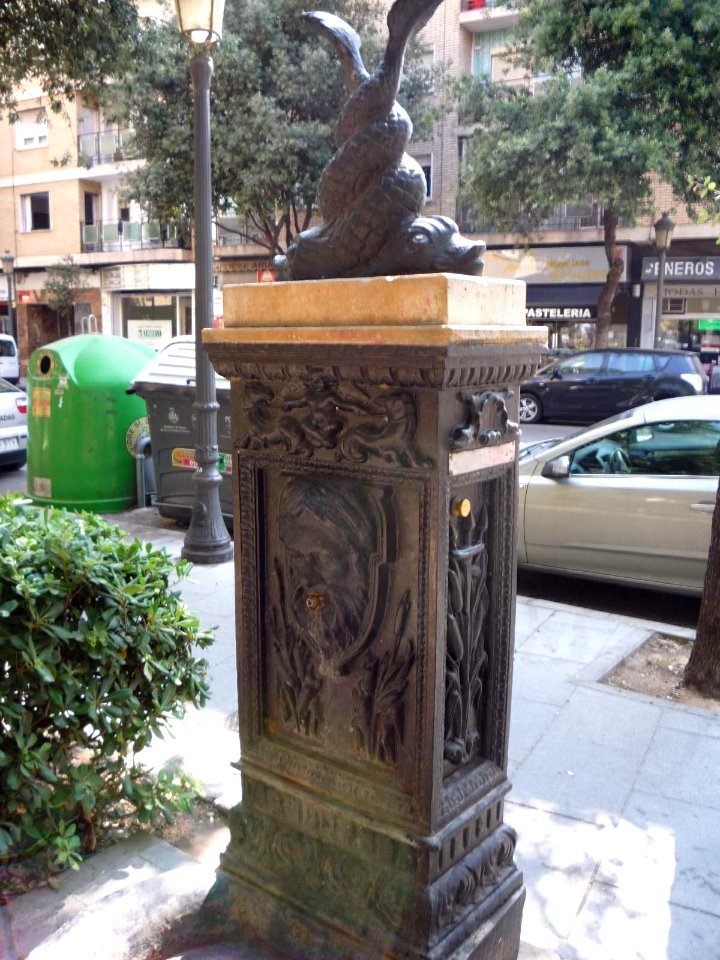 Valencia - Fuente 08