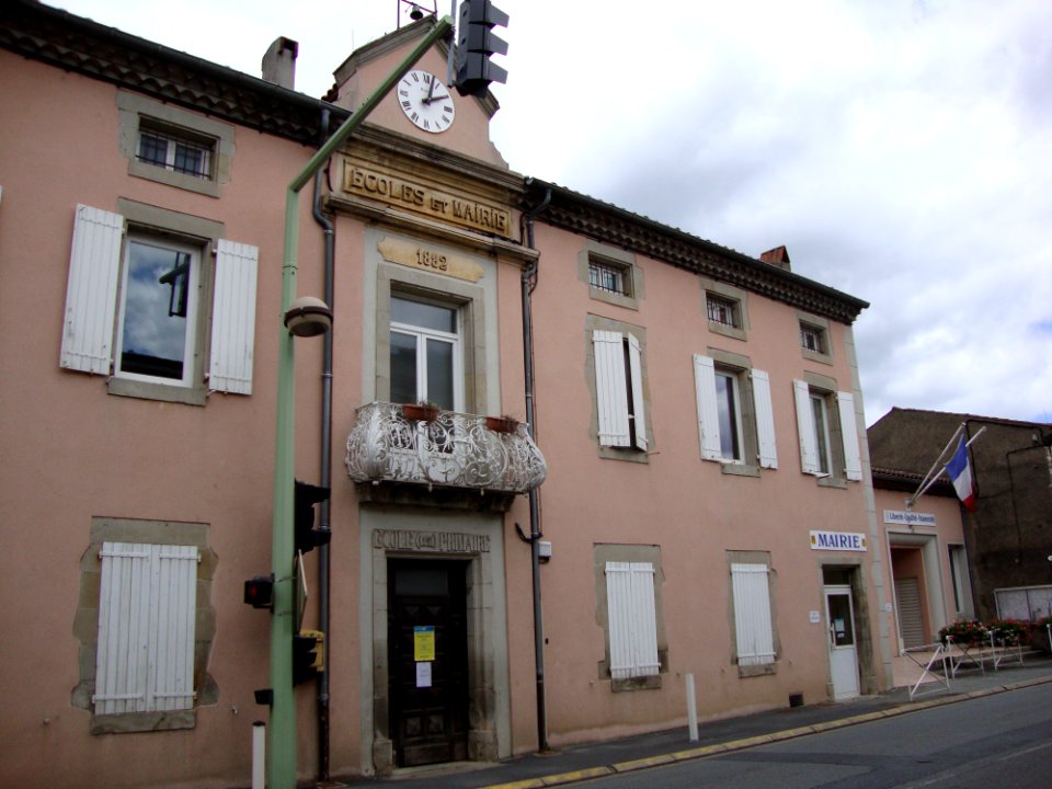 Valdurenque (Tarn, Fr) écoles et mairie