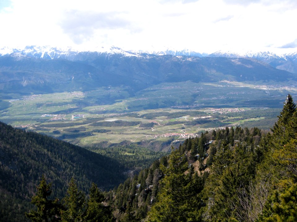 Val di Non as seen from Conro di Tres