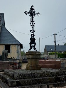Valailles (Eure, Fr) croix de cimetière