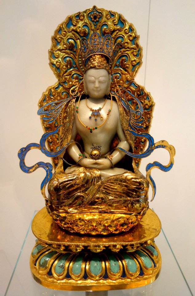 Vairochana Buddha, China, Qing dynasty, 19th century AD, jade, gilt bronze, enamel, pearls, kingfisher feathers - Royal Ontario Museum - DSC03754