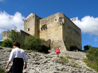 Vaison-la-Romaine Château 2