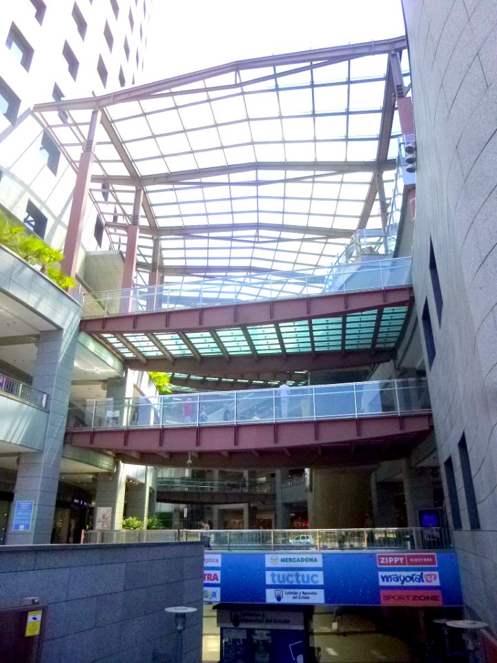 Valencia - Aqua Multiespacio, Centro Comercial 01