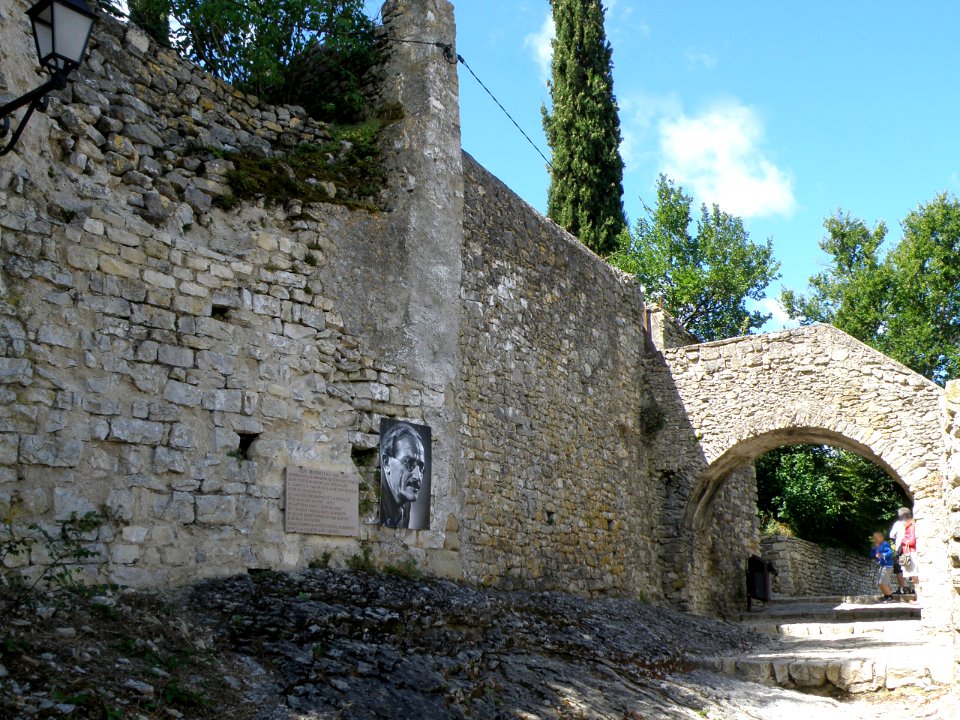 Vaison-la-Romaine Montée du Chapitre 2