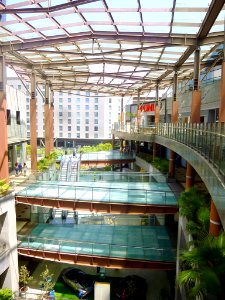 Valencia - Aqua Multiespacio, Centro Comercial 10