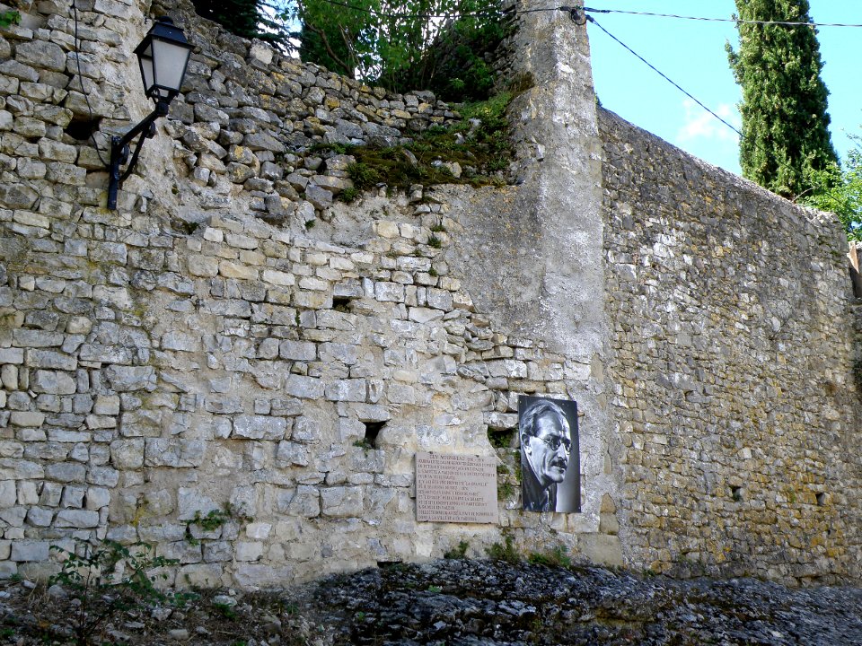 Vaison-la-Romaine Montée du Chapitre 1