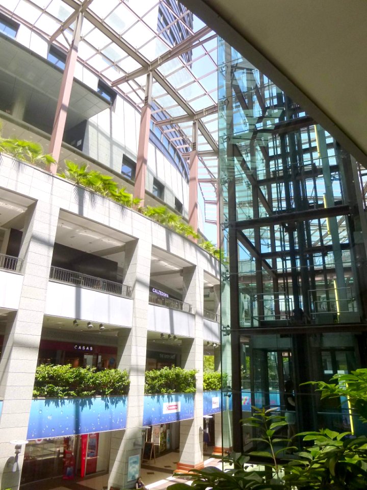 Valencia - Aqua Multiespacio, Centro Comercial 12