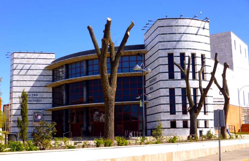 Valdepeñas - Teatro-Auditorio Francisco Nieva 1