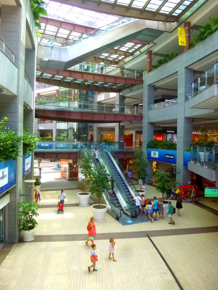 Valencia - Aqua Multiespacio, Centro Comercial 02