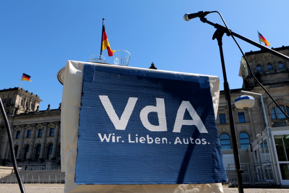 VdA satire protest Berlin 2020-06-02 13
