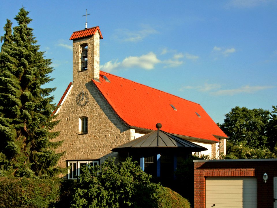 Veltheim Kirche Hl. Kreuz