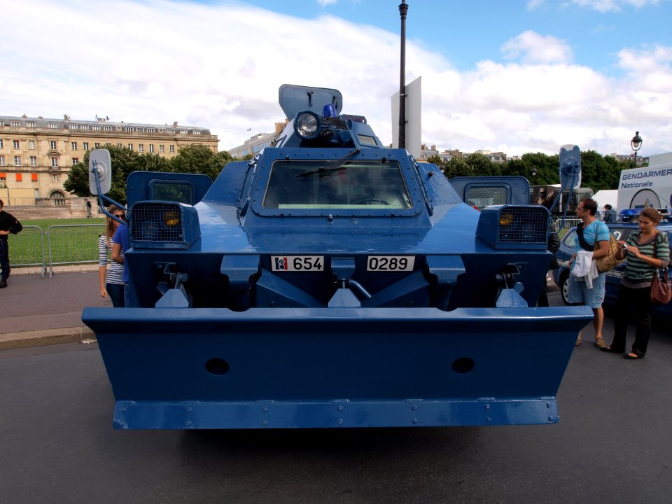 VBRG, vehicule blindé a roues de la gendarmerie