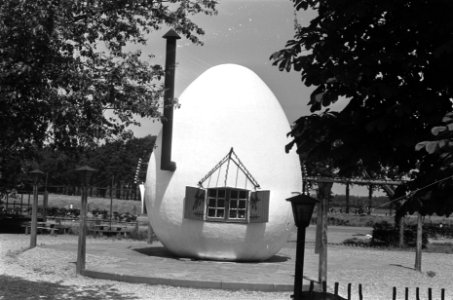 Veluwe huisje in de vorm van een ei, Bestanddeelnr 923-5880