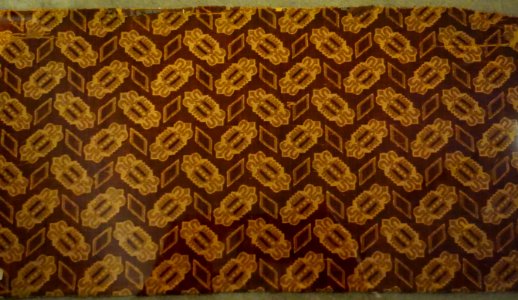 Velvet with barrettes and rhomboids, Italy, Baroque, early 17th century, silk cisele velvet - Royal Ontario Museum - DSC04371