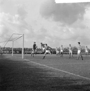 Velox tegen Blauw-Wit 1-1, spelmomenten, Bestanddeelnr 917-1325