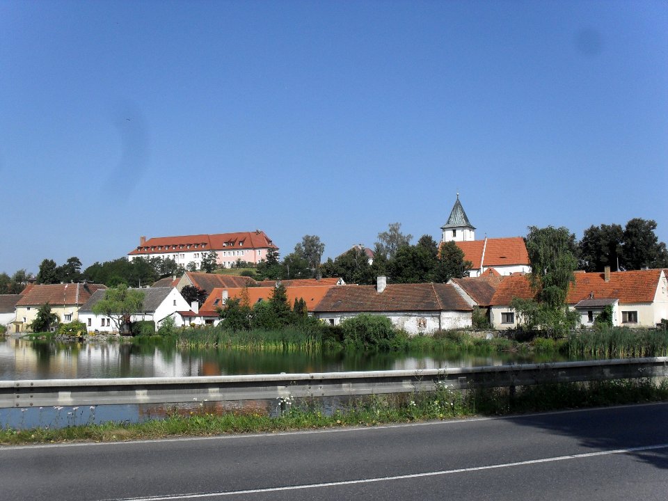 VELKÝ BOR - pohled od silnice směr Velký Bor - Horažďovice