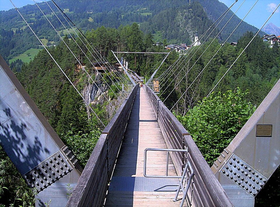Suspension bridge benni raich bridge building