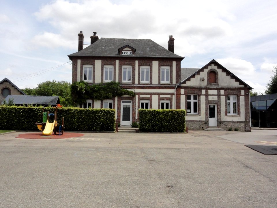 Veauville-lès-Baons (Seine-Mar.) école